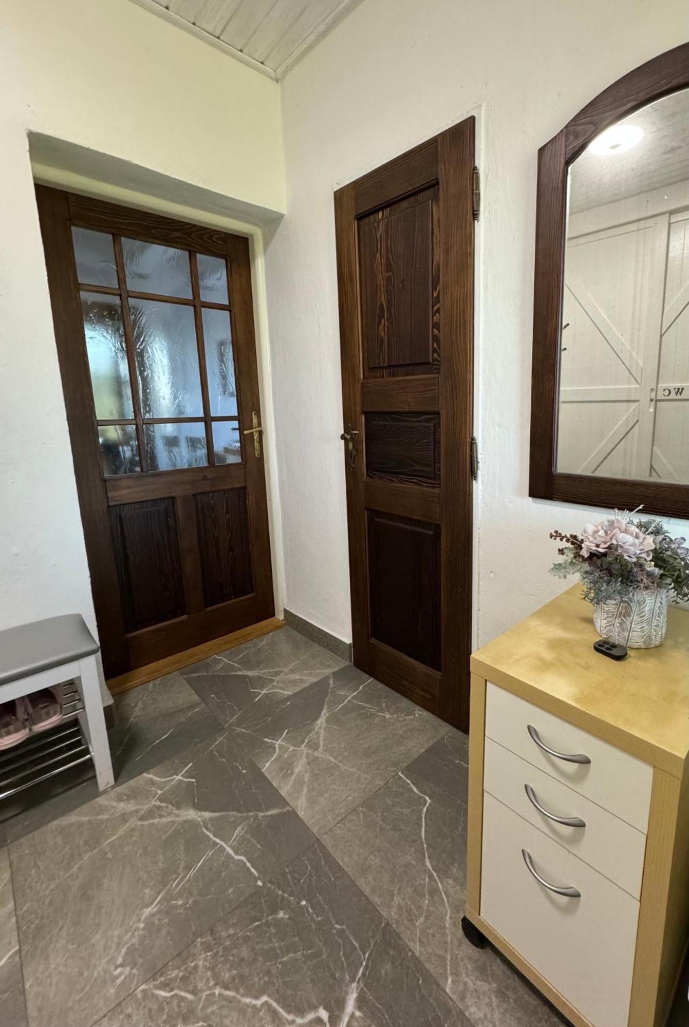 Apartmanove Ubytovanie Pod Dubom Polny Kesov Bagian luar foto